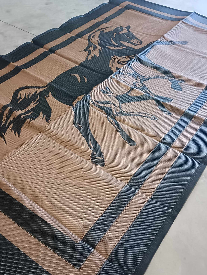 Horses print mat